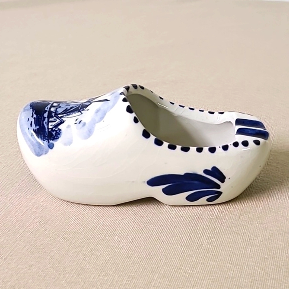 Vintage 1970s Delft Dutch Shoe - Picture 2 of 4